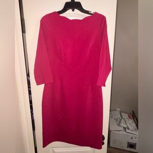 Nife scalloped boatneck dress. Fitted. Lightweight. EUC. Size 40 6/8